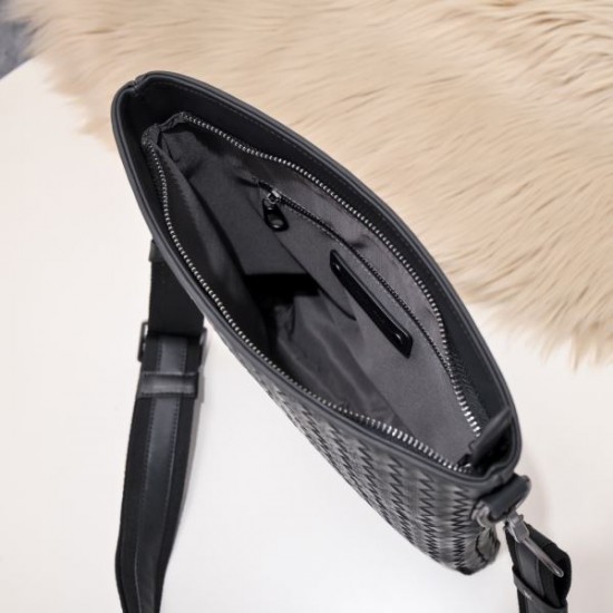 2025SS セール中ショルダーバッグ BOTTEGA VENETA ボッテガヴェネタ お得に手に入る今だけ
