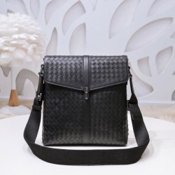 2025SS ショルダーバッグ BOTTEGA VENETA ボッテガヴェネタ プレゼントに選ばれる定番