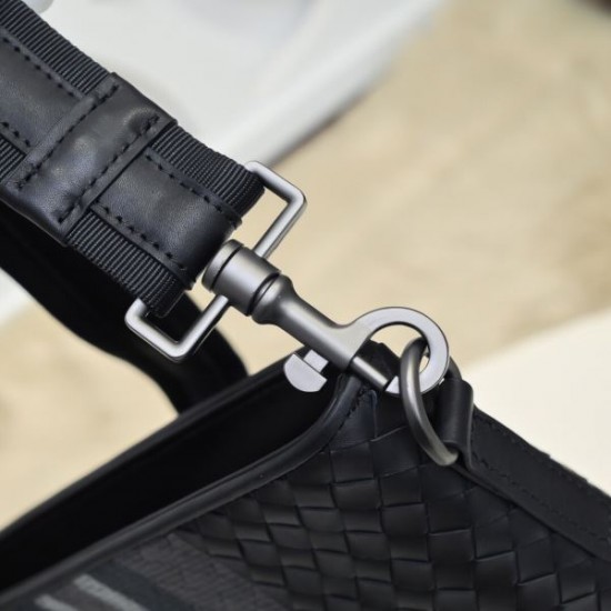 2025SS 日本未入荷ショルダーバッグ BOTTEGA VENETA ボッテガヴェネタ 限定レアモデル
