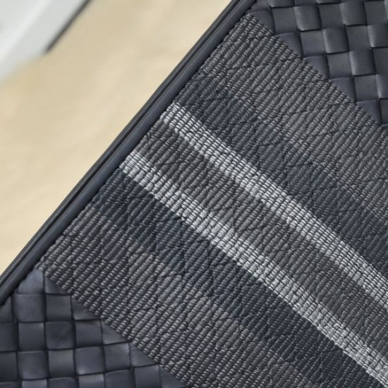 2025SS 日本未入荷ショルダーバッグ BOTTEGA VENETA ボッテガヴェネタ 限定レアモデル