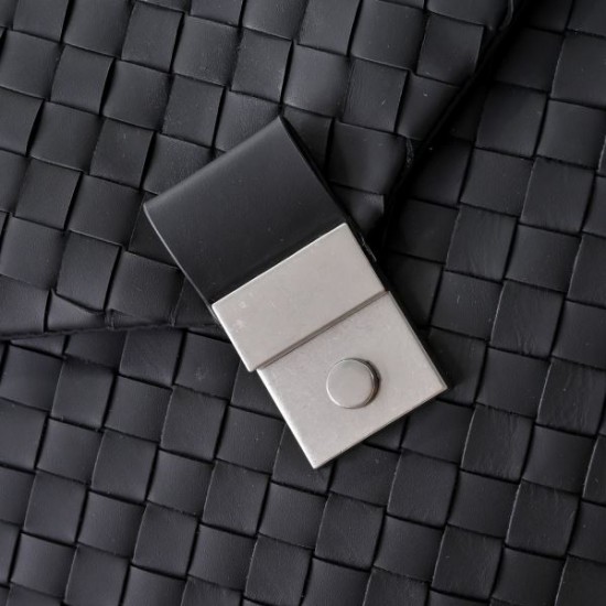 2025SS 新作ブリーフケース BOTTEGA VENETA ボッテガヴェネタ 先行発売の注目モデル