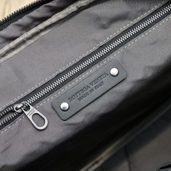 2025SS トレンド最前線ブリーフケース BOTTEGA VENETA ボッテガヴェネタ ビジネスで差をつける