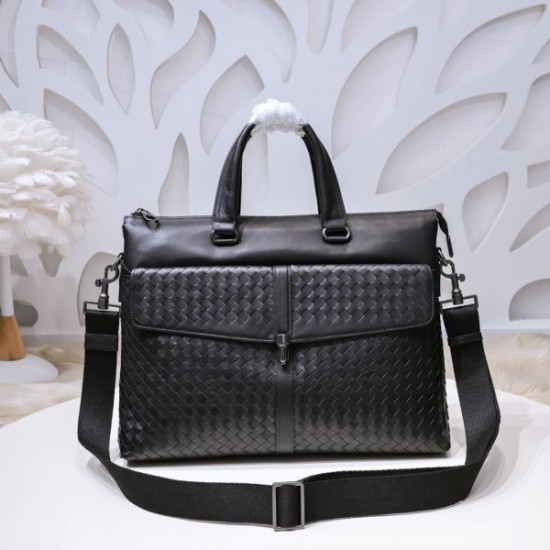 2025SS 最新ブリーフケース BOTTEGA VENETA ボッテガヴェネタ 今年はこれで決まり