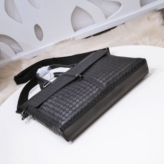 2025SS 最新ブリーフケース BOTTEGA VENETA ボッテガヴェネタ 今年はこれで決まり