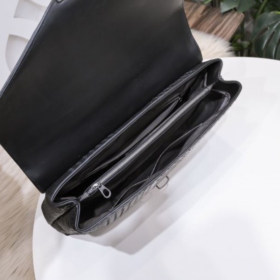 2025SS 支持率急上昇ブリーフケース BOTTEGA VENETA ボッテガヴェネタ ビジネスエリートに人気
