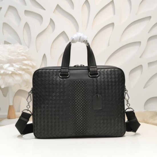 2025SS 現地価格セール ブリーフケース BOTTEGA VENETA ボッテガヴェネタ お得にGET