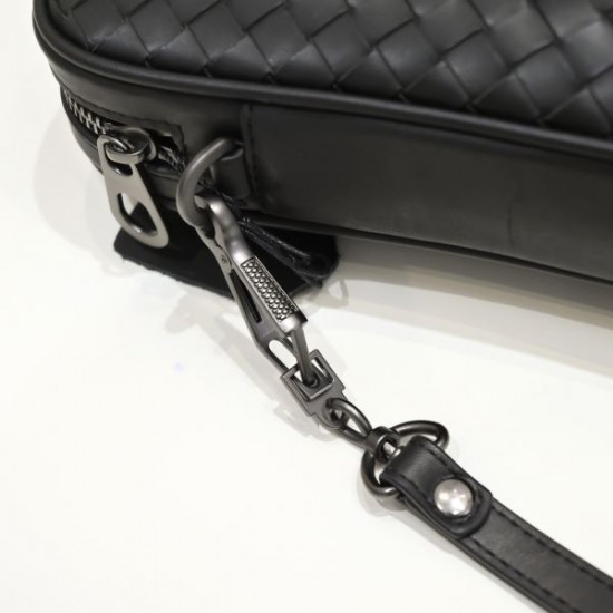 2025SS 完璧再現クオリティ クラッチバッグ BOTTEGA VENETA ブランドコピー