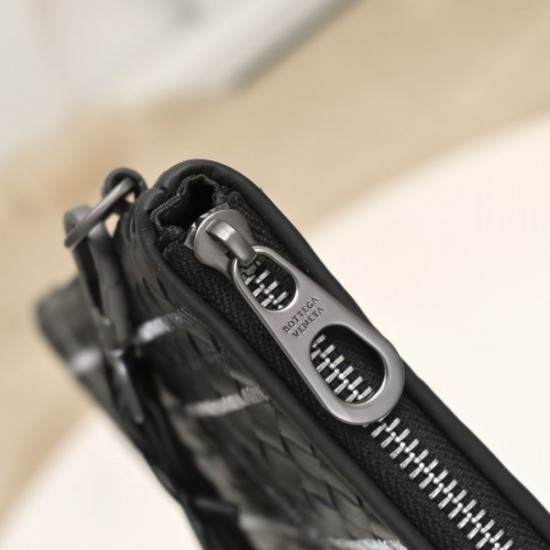2025SS 絶対欲しい復刻 クラッチバッグ BOTTEGA VENETA 最新再現モデル