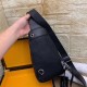 2025SS 人気チェストバッグ GUCCI グッチ ロゴが映えるラグジュアリー感