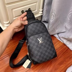 2025SS 新作チェストバッグ LOUIS VUITTON ルイヴィトン お洒落上級者注目アイテム