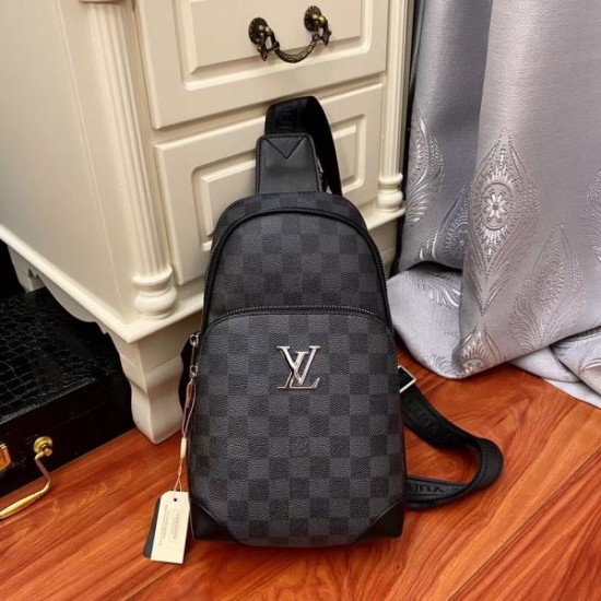 2025SS 新作チェストバッグ LOUIS VUITTON ルイヴィトン お洒落上級者注目アイテム