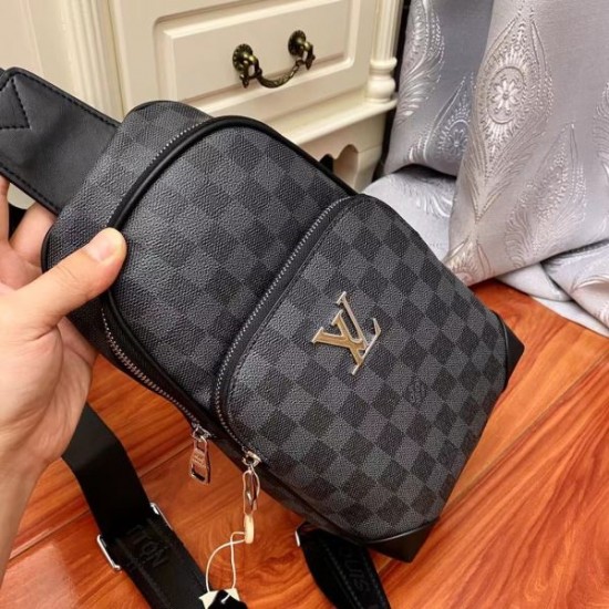 2025SS 新作チェストバッグ LOUIS VUITTON ルイヴィトン お洒落上級者注目アイテム