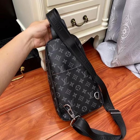 2025SS チェストバッグ LOUIS VUITTON ルイヴィトン 手が届くラグジュアリー定番