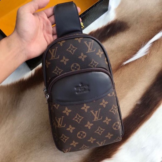 2025SS 新作チェストバッグ LOUIS VUITTON ルイヴィトン シックカラーで魅せる