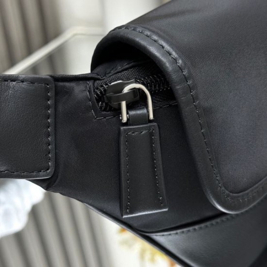 2025SS ウエストバッグ PRADA プラダ 快適さと高級感を兼ね備えた一品