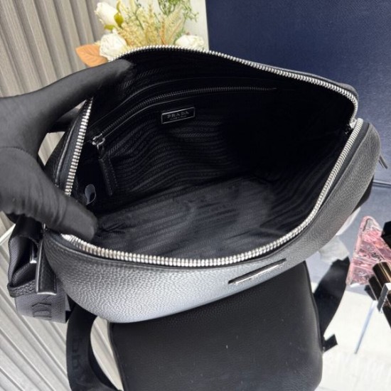 2025SS 新作ショルダーバッグ PRADA プラダ 今年らしい洗練デザインが魅力