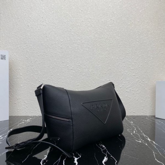 2025SS ファッション感漂うショルダーバッグ PRADA プラダ 今季らしさ全開アイテム