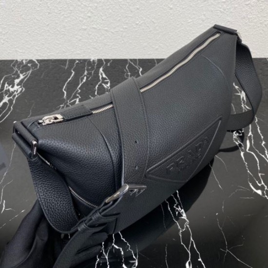 2025SS ファッション感漂うショルダーバッグ PRADA プラダ 今季らしさ全開アイテム
