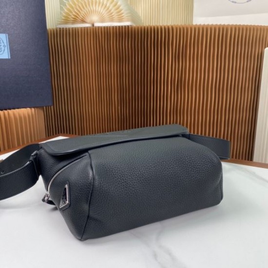 2025SS 新着ショルダーバッグ PRADA プラダ 今すぐ欲しい旬なモデル