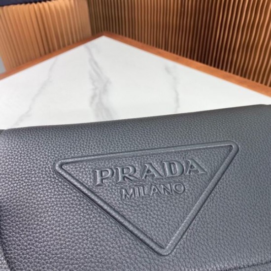 2025SS 新着ショルダーバッグ PRADA プラダ 今すぐ欲しい旬なモデル