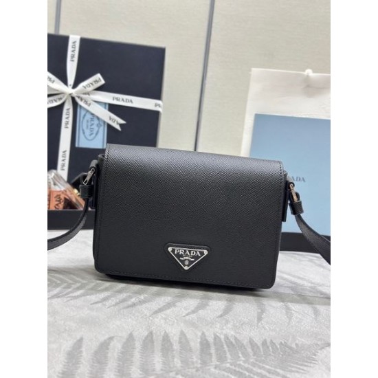 2025SS 定番人気ショルダーバッグ PRADA プラダ 長く使える高評価アイテム