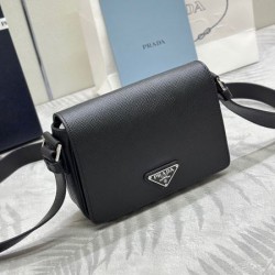 2025SS 定番人気ショルダーバッグ PRADA プラダ 長く使える高評価アイテム