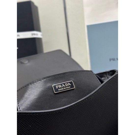 2025SS 定番人気ショルダーバッグ PRADA プラダ 長く使える高評価アイテム