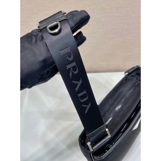 2025SS 美ラインショルダーバッグ PRADA プラダ 今期売れている注目モデル