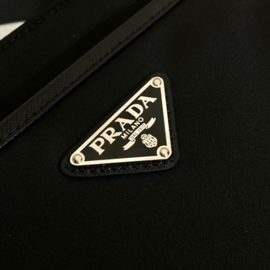 2025SS 美ラインショルダーバッグ PRADA プラダ 今期売れている注目モデル