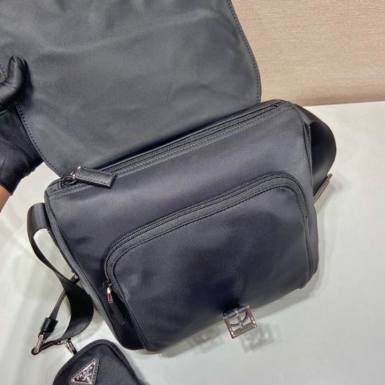 2025SS 人気ショルダーバッグ PRADA プラダ 雑誌掲載も多数の話題アイテム