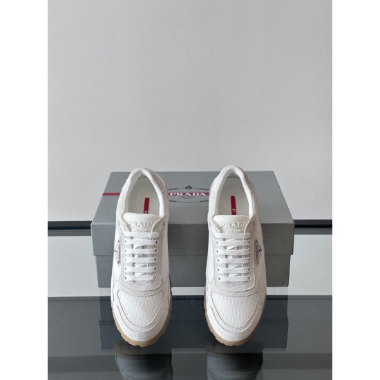 2025SS カジュアルシューズ PRADA プラダ 目が離せない夏季新作