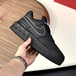 2025SS カジュアルシューズ VALENTINO ヴァレンティノ 高品質で話題の人気アイテム