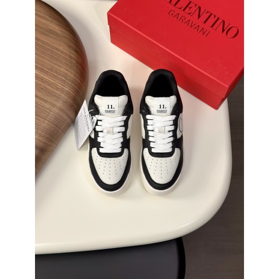 2025SS カジュアルシューズ VALENTINO ヴァレンティノ 高品質で話題の人気アイテム