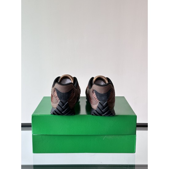 2025SS スニーカー BOTTEGA VENETA ボッテガヴェネタ 毎シーズン話題！存在感のある一足