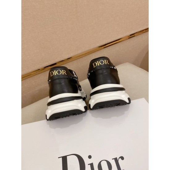 2025SS スニーカー DIOR ディオール この春夏注目のスタイリッシュトップモデル