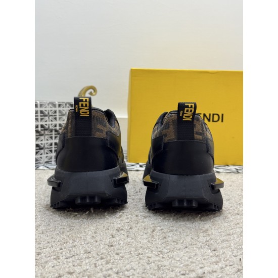 2025SS スニーカー FENDI フェンデイ 最後の春夏コレクションを飾る人気作