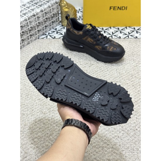 2025SS スニーカー FENDI フェンデイ 最後の春夏コレクションを飾る人気作
