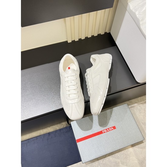 2025SS スニーカー PRADA プラダ 高感度セレブ愛用の注目モデル