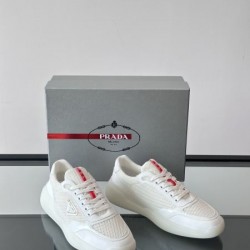 2025SS スニーカー PRADA プラダ ブランドロゴが際立つ人気デザイン