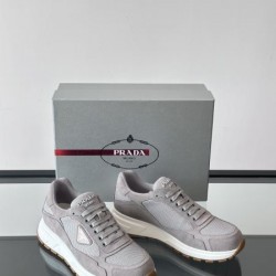 2025SS スニーカー PRADA プラダ この夏絶対押さえたい話題の一足