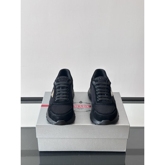 2025SS スニーカー PRADA プラダ この夏絶対押さえたい話題の一足