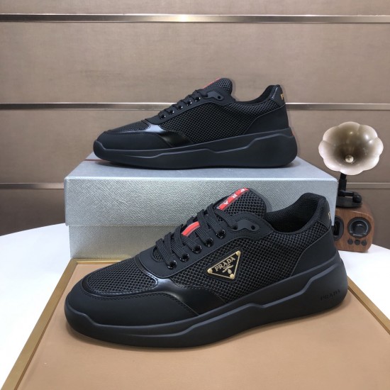 2025SS スニーカー PRADA プラダ 個性を引き立てるおしゃれな一足