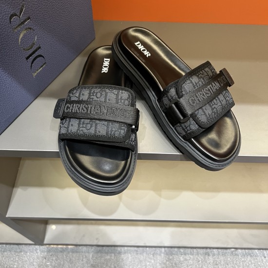 2025SS サンダル DIOR ディオール ジュアル感強めの着
