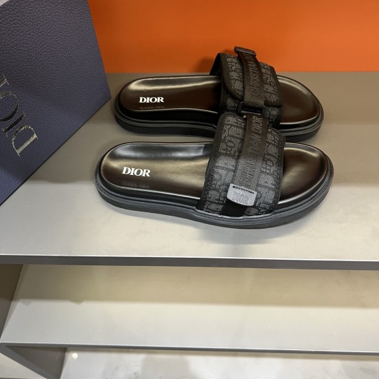 2025SS サンダル DIOR ディオール ジュアル感強めの着