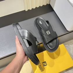 2025SS サンダル FENDI フェンデイ 特に今期の春夏注目