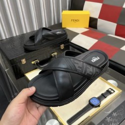 2025SS サンダル FENDI フェンデイ 今年流の人気コーデ