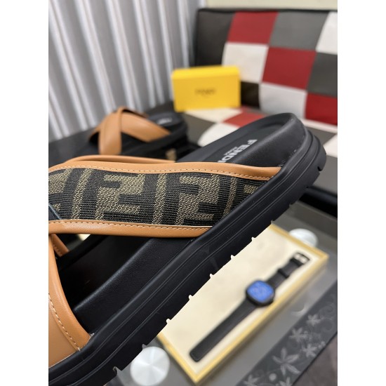 2025SS サンダル FENDI フェンデイ 今年流の人気コーデ