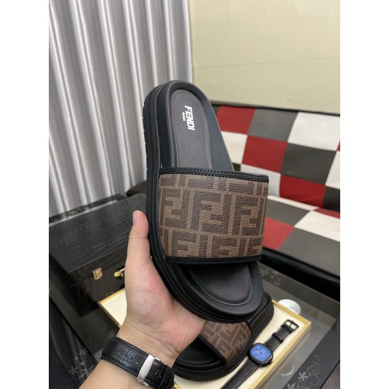 2025SS サンダル FENDI フェンデイ 毎シーズン活躍する