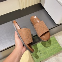 2025SS サンダル GUCCI グッチ 今年らしい着こなし