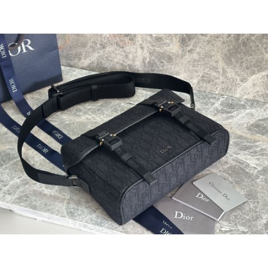 DIOR ディオール ショルダーバッグ 2025SS 春らしい繊細なデザインで魅せる